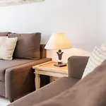 Tranquil 2 Bdrm Peaceful Apt W/ 2 Pools